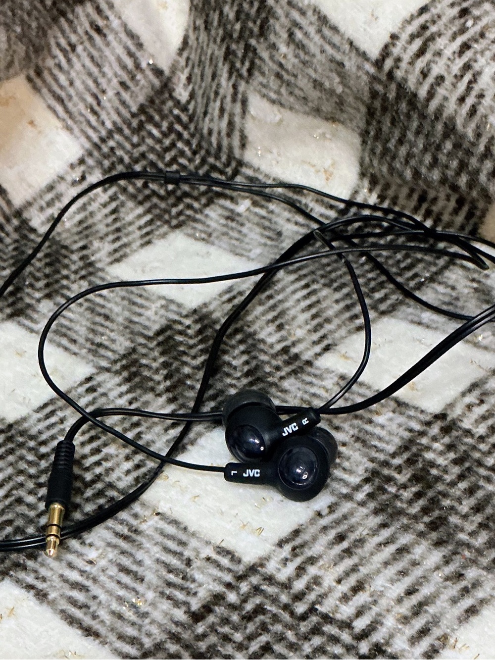 JVC BLACK GUMY WIRED HEADPHONES